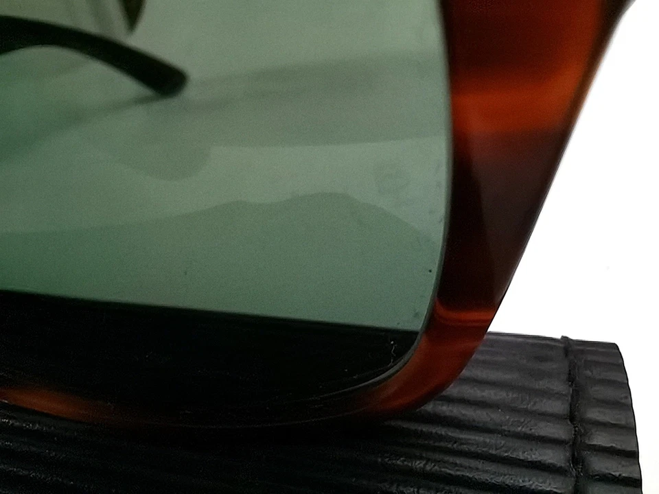 B&L Ray-Ban Wayfarer L2052 Tortoiseshell Sunglasses Vintage 1980s, photo 4 of 4