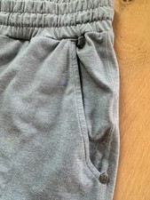 Vuori Ponto Performance Pants 30" Mens Medium Taupe Straight Leg DreamKnit V418