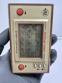 RARE VINTAGE SOVIET  MERRY COOK USSR  CHEF CATCH ELEKTRONIKA GAME & WATCH