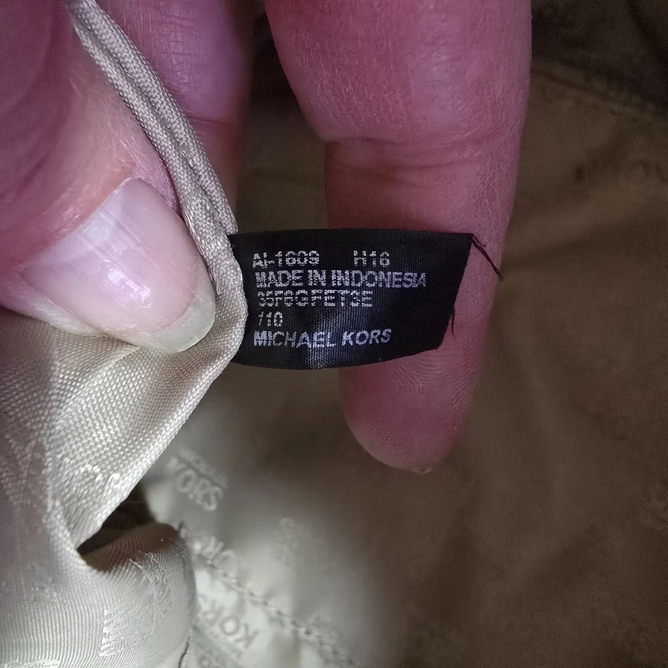 Michael Kors Snakeskin Tote Bag With Gold Hardware & Tassel Accent READ - Image 3 of 4