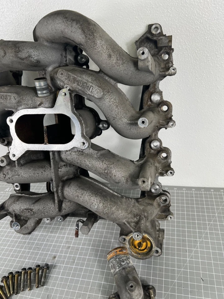 Ford F-150 1999 5,4 L 2 V colector de admisión de aluminio XL3E-9425-DC actualización de stock Foto 2 de 4