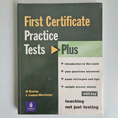 Erstes Zertifikat Praxistests plus mit Schlüssel - Kenny, Luque - Longman - 2008