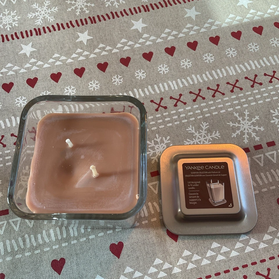 Yankee Candle Amber & Acorn Elavation 552g Jar, New in Mint Condition - Image 3 of 4