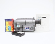 Sony Handycam CCD-TRV22 Video8 Standard Definition Camcorder Silver