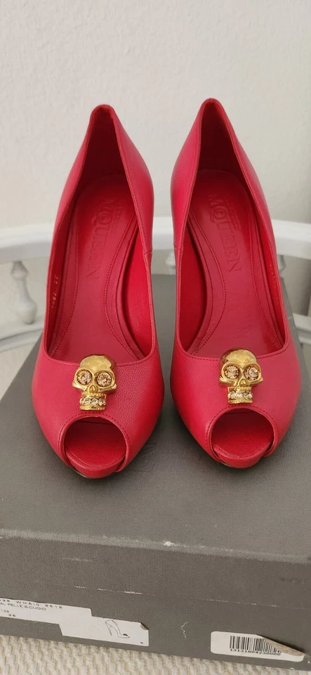 Alexander McQueen Red Leather Skull Embellished Peep Toe Pumps Size 36 - Image 3 of 4