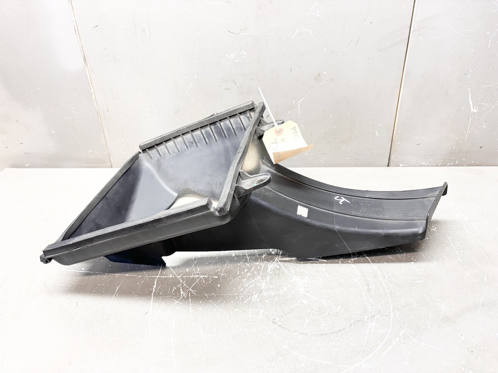 ⭐️2014 - 2016 MASERATI QUATTROPORTE FRONT RIGHT COOLER AIR INTAKE DUCT 670002898