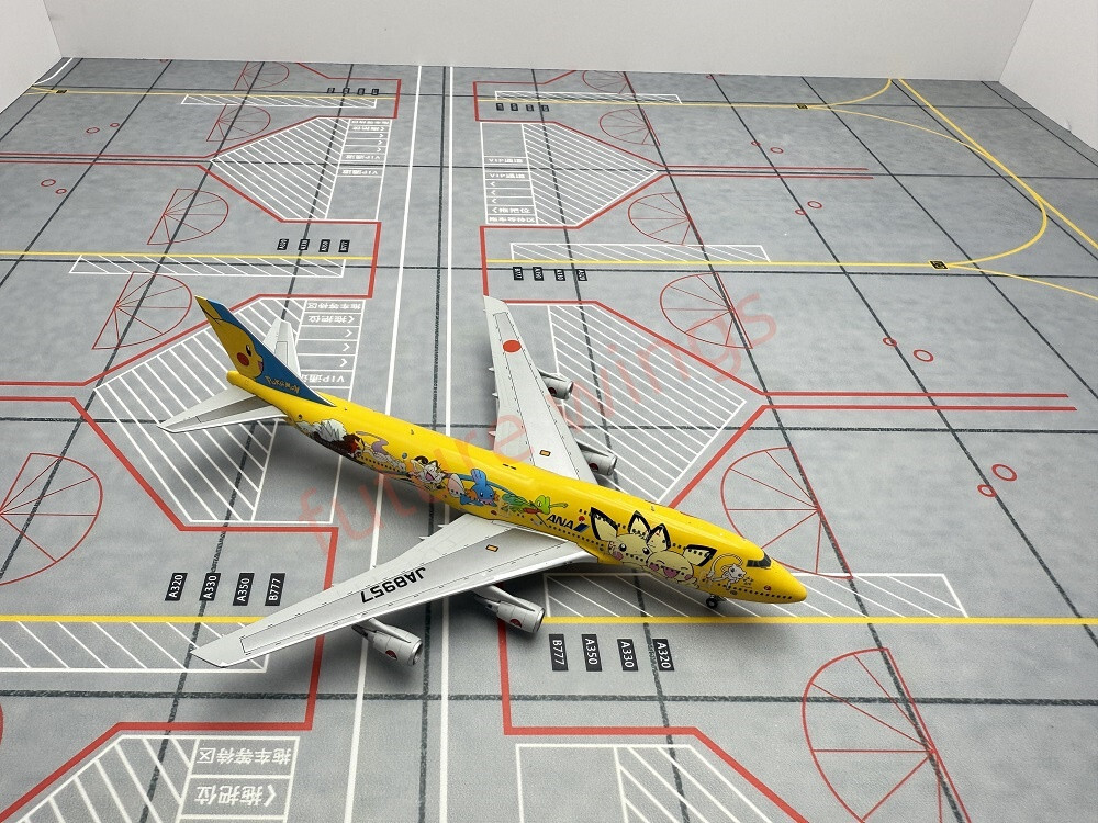 1:400 Geministar ANA B747-400 JA8957 Aircraft Model+Free Tractor