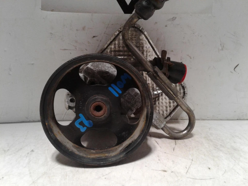 Bomba de dirección asistida usada se adapta a: Chrysler Town & Country 2012 grado B Foto 2 de 4