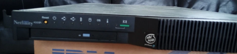 NETFINITY 4000R 2 X PIII 750 MHz 2 CPU 512KB 512MB 2X9.1GB 1U RACK SERVER SALE - Image 3 of 4