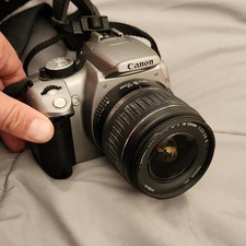 Canon DS126071 Digital SLR 18-55mm f/3.5-5.6 Lens Autofocus Flash