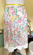 Vintage Vanity Fair Floral Half Slip Size Large 24" Antron III Nylon