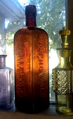 1880s UDOLPHO WOLFES SCHIEDAM AROMATIC SCHNAPPS APPLIED LIP AMBER SHINY NICE