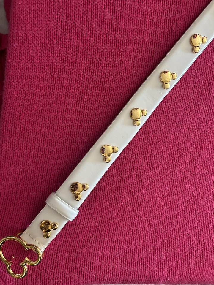 Cinturón de cuero blanco Disney Mickey Mouse con detalles dorados Foto 2 de 4