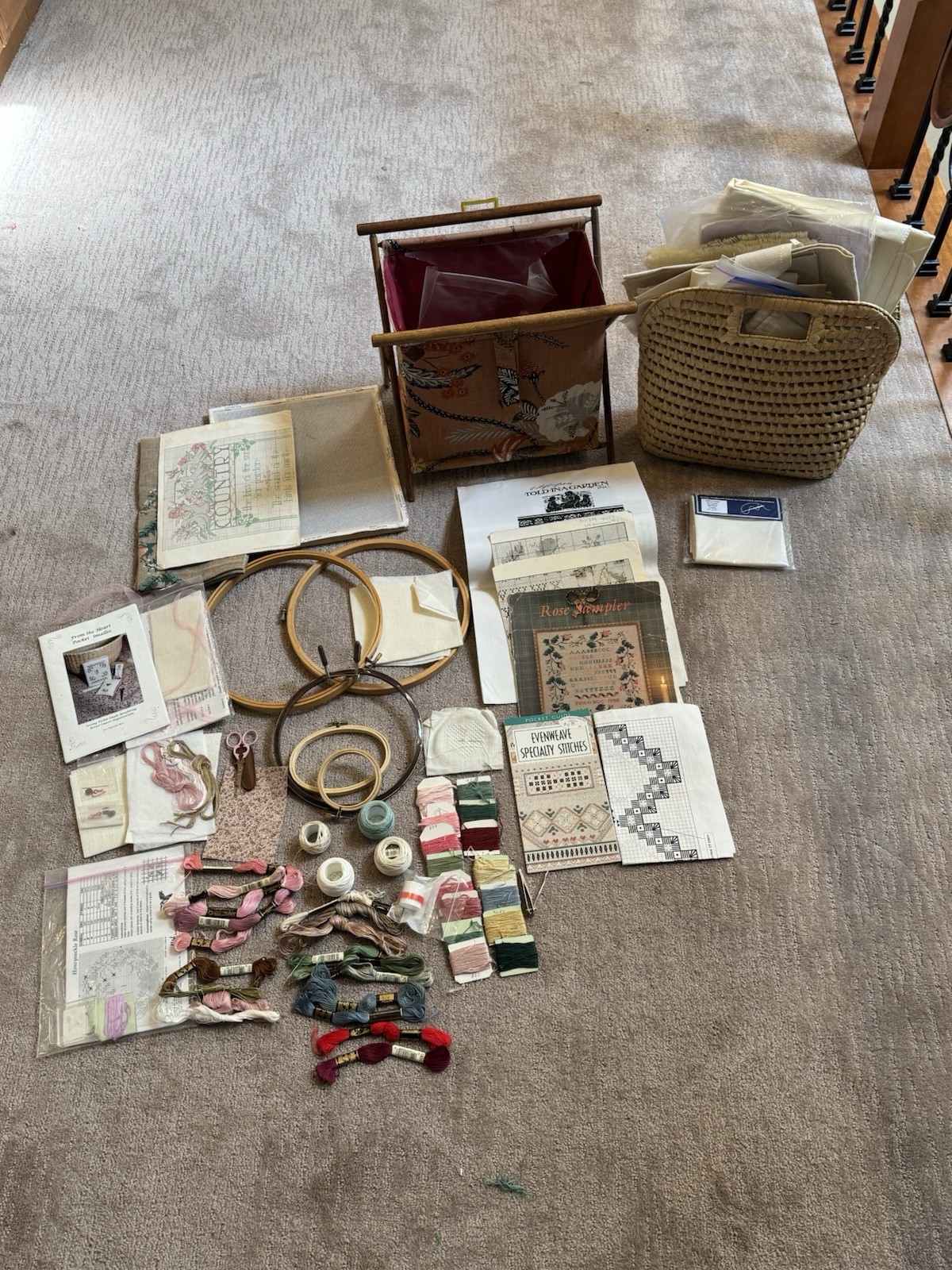 And Embroidery Supplies  2 Embroidery Holding Pouches/ A  Hu
