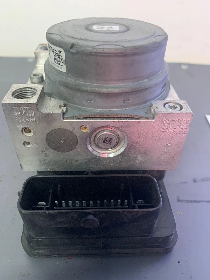 ✅ Bomba ABS Toyota Yaris 2017 PN:DB1S437A0 OEM Foto 3 de 4