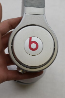 Monster Beats Pro by Dr Dre Over the Ear Headphones White/Silver