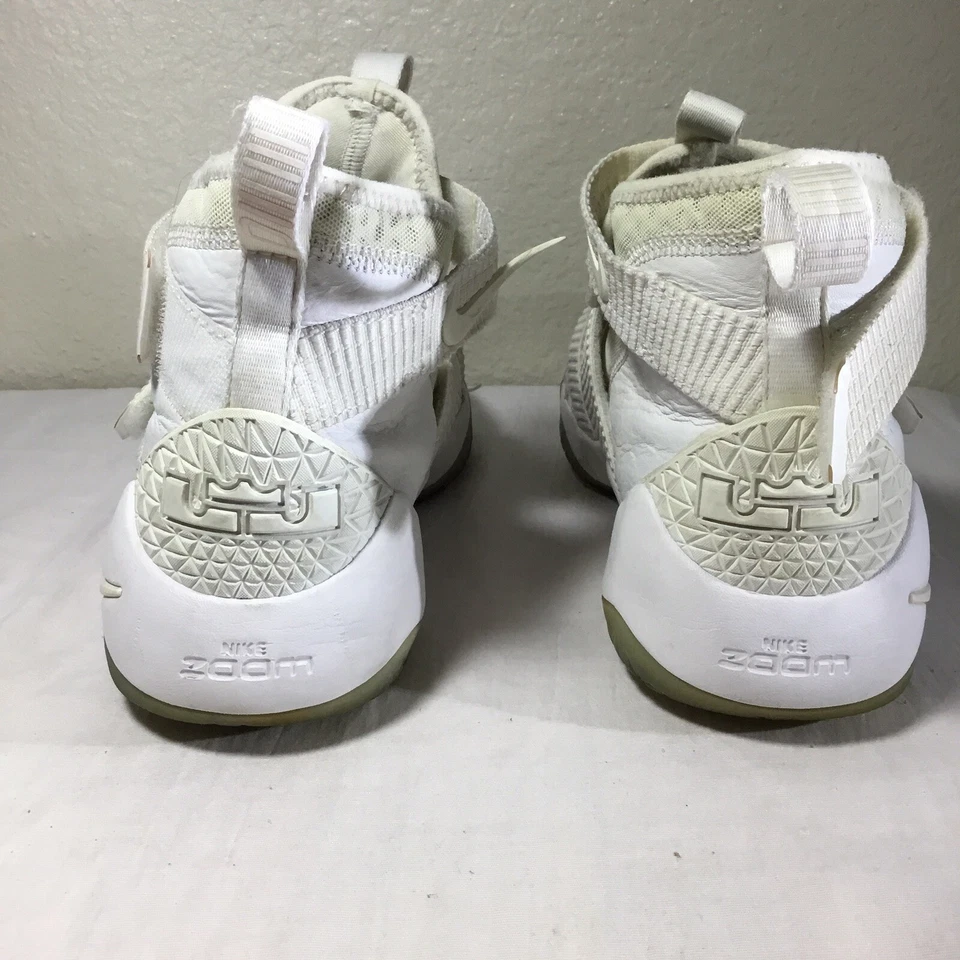 Nike Lebron Soldier XI 11 Talla 7 Y Foto 3 de 4