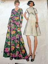 LOVELY VTG 1970s DRESS Sewing Pattern 12/34