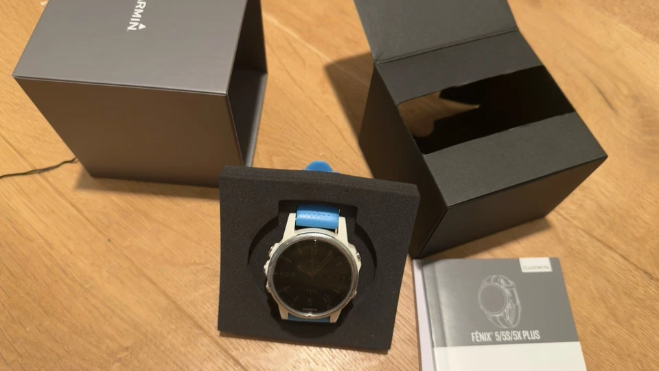 Garmin Fenix 5S Plus 42mm GPS-Multisport-Smartw. Silver/White/OVP/Guter Zustand - Bild 2 von 4