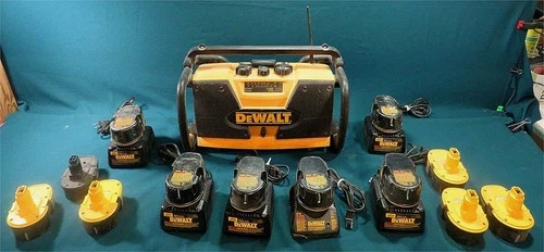 19PC DEWALT DW911 WORK SITE JOB RADIO & CHARGER W/12 BATTERIES & 6 CHARGERS LOT