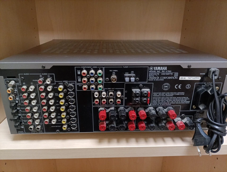 YAMAHA RX-V750 AMPLIFICATORE TUNER 7.1 DOLBY AV - Immagine 4 di 4