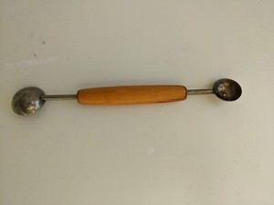 Melon Baller VTG wood handle metal scoops 2 sizes