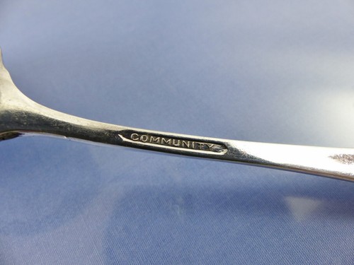 LADY HAMILTON 1932 SUGAR SPOON BY COMMUNITY - Picture 4 of 4