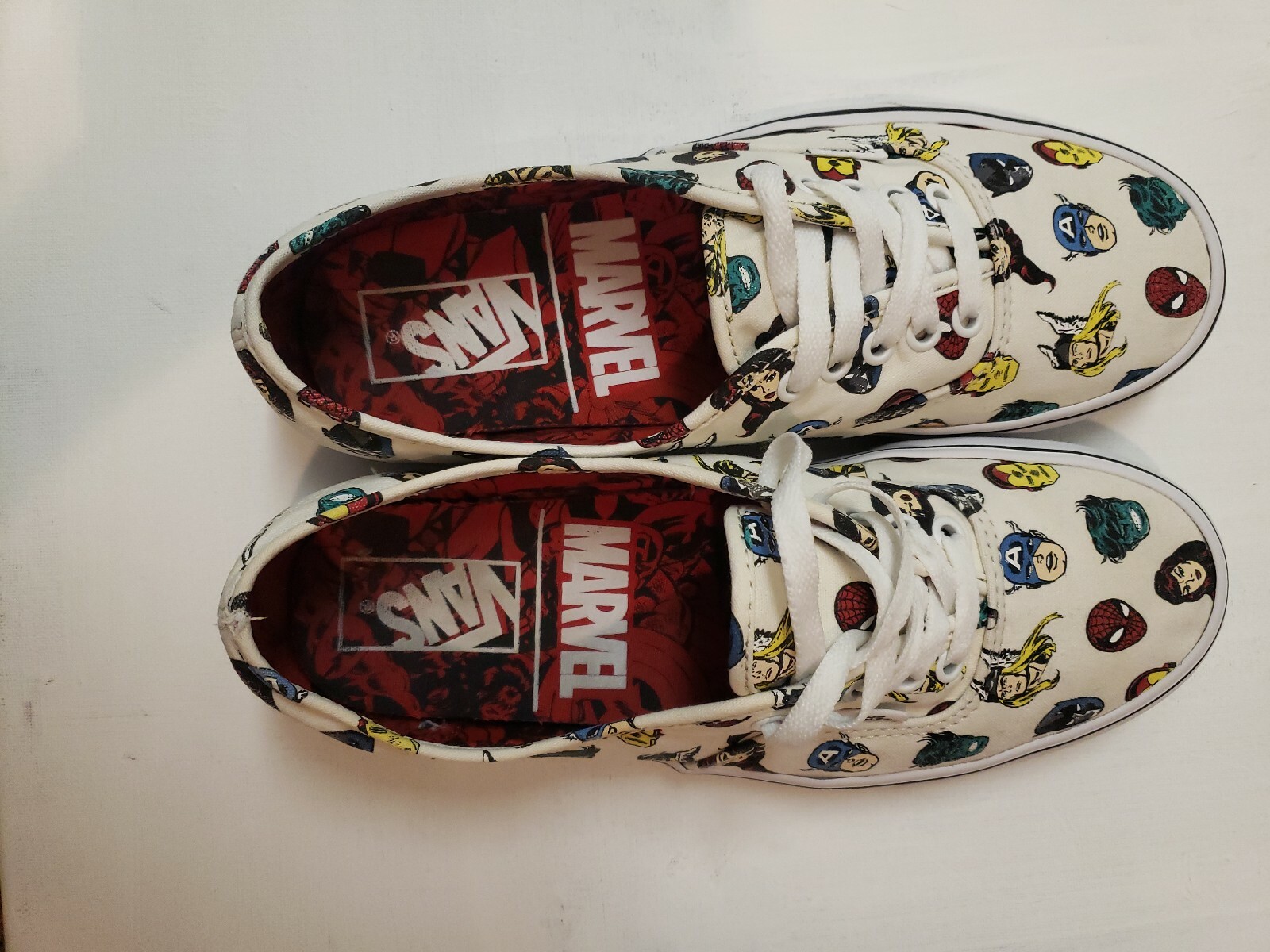vans authentic marvel heads