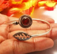 Garnet Gemstone Cuff Bracelet Leaf Style 925 Silver Plated U227-A215