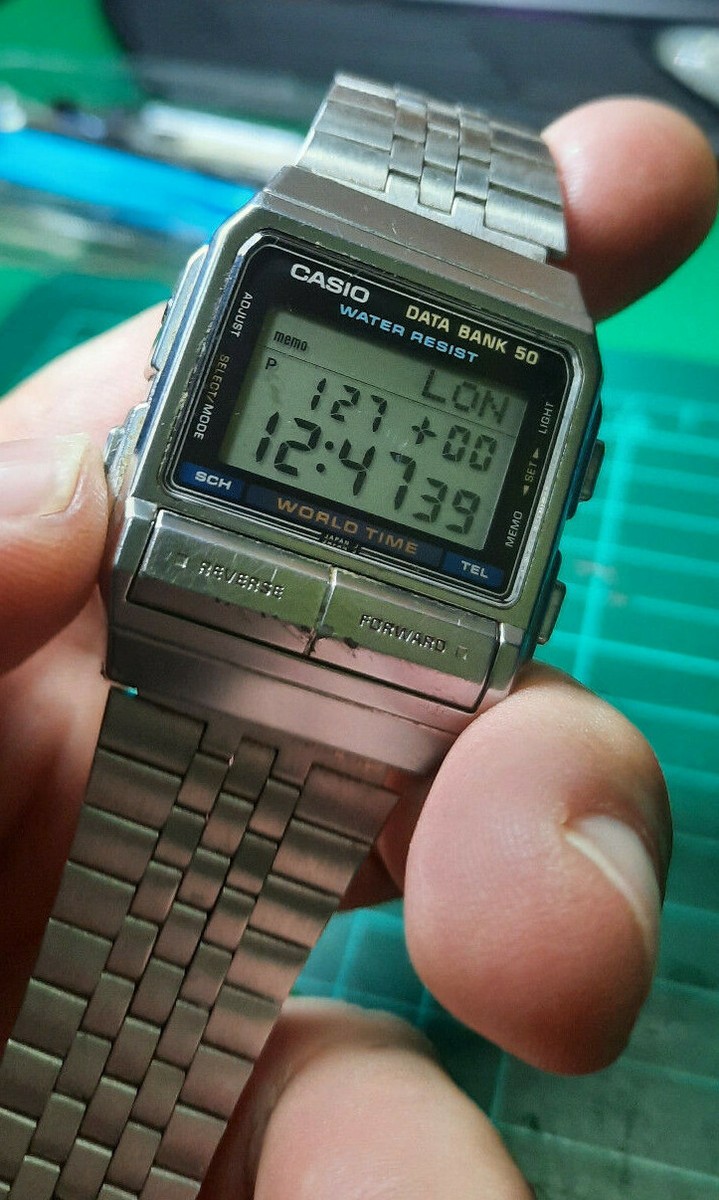 Vintage (1987) Casio DB-520 Mod.675 Data Bank 50 Watch World