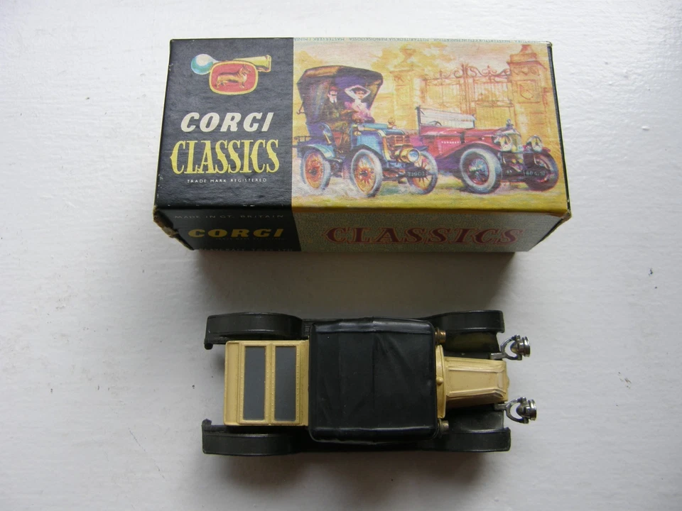 Corgi Classics #9032 1910 Renault 12/16 Choice Mint 1960's with NM Box + Insert! - Image 2 of 4
