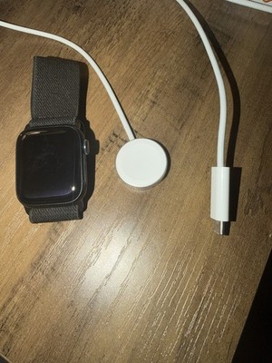 Apple Watch Series 8 41mm Aluminum Midnight, 32GB, GPS, MNU83LL/A