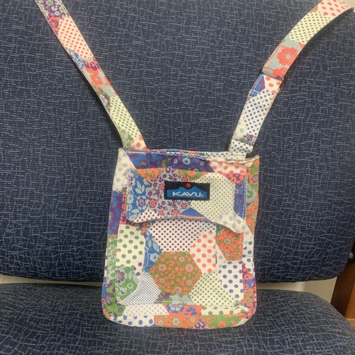 Kavu Keeper Crossbody Bag Floral Canvas Color Adjustable Strap Travel Pouch