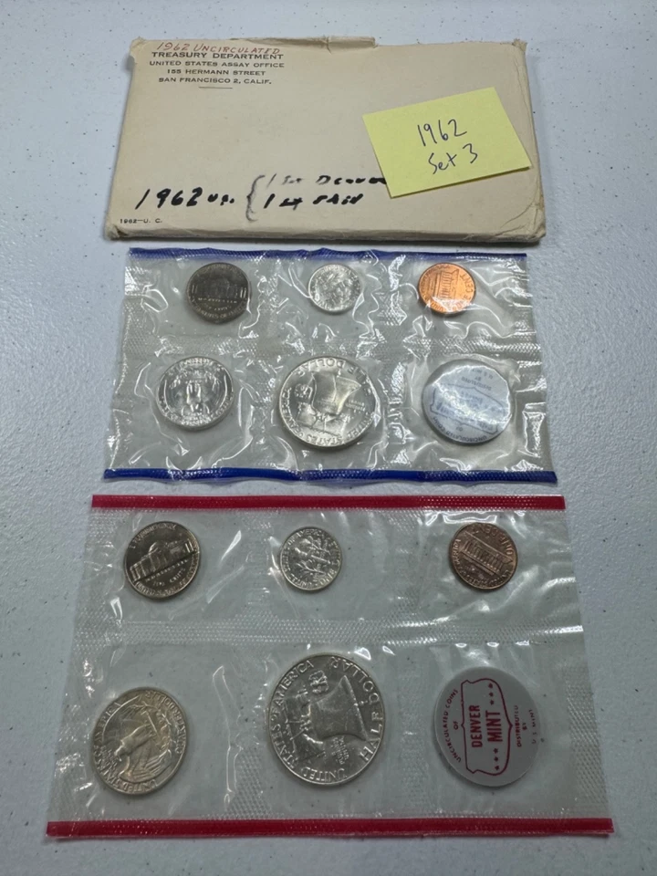 (1) 1962  US MINT SILVER P & D Set,  in all OGP,   w/ 90%  SILVER COINS,   SET 3 - Image 4 of 4