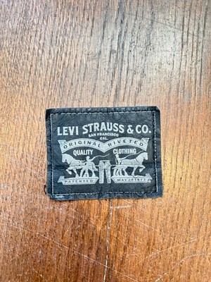 Schwarze Vintage Levi's Etiketten - ein Etikett nicht ausgewählt - zum Basteln und Upcycling
