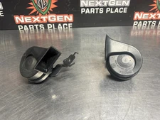 2010 CAMARO SS HORN LEFT LH AND RIGHT RH HORNS OEM #1232