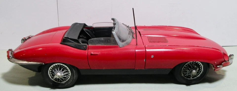 Jaguar XK.E кабриолет на запчасти или восстановление масштаб 1/16 от Polistil (1981) - Изображение 4 из 4