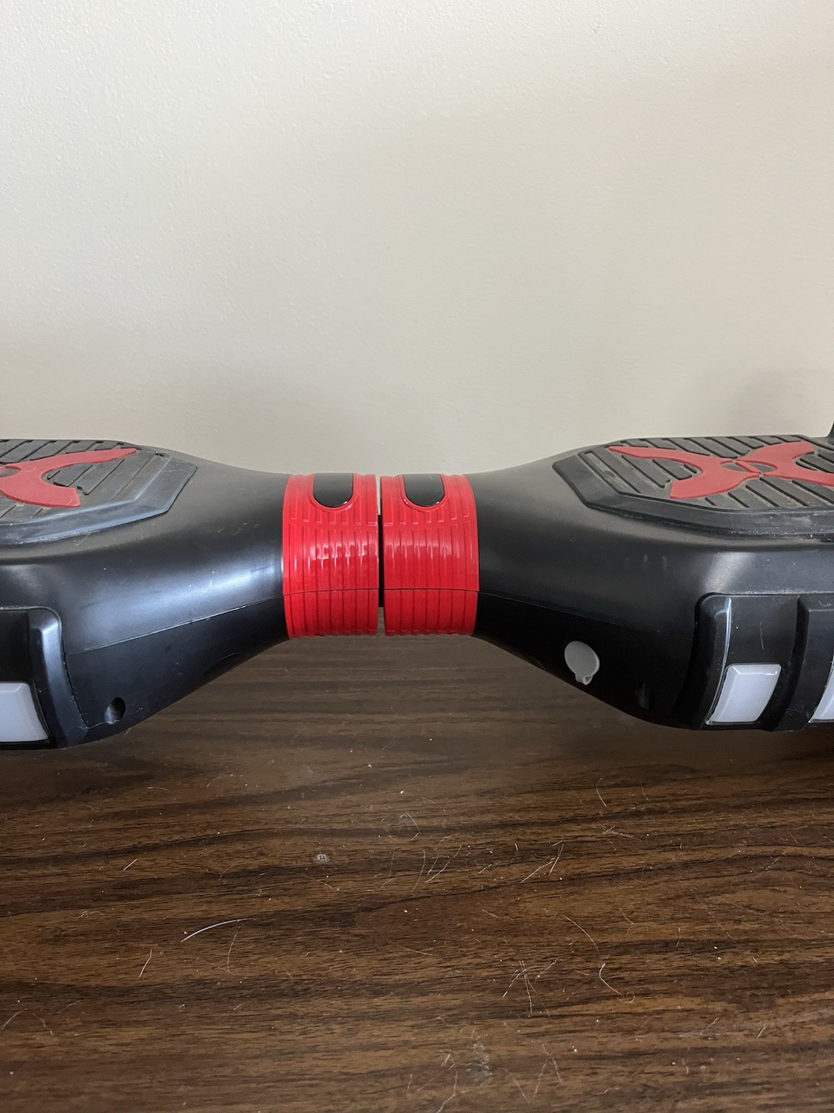 Hover-1 H1-COL Hoverboard – Bluetooth, LED, Works – No Charger, 1 Loose Light