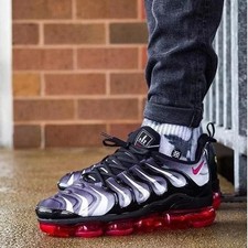 Mens shoes Nike Air Vapormax Plus TN Black white NEW