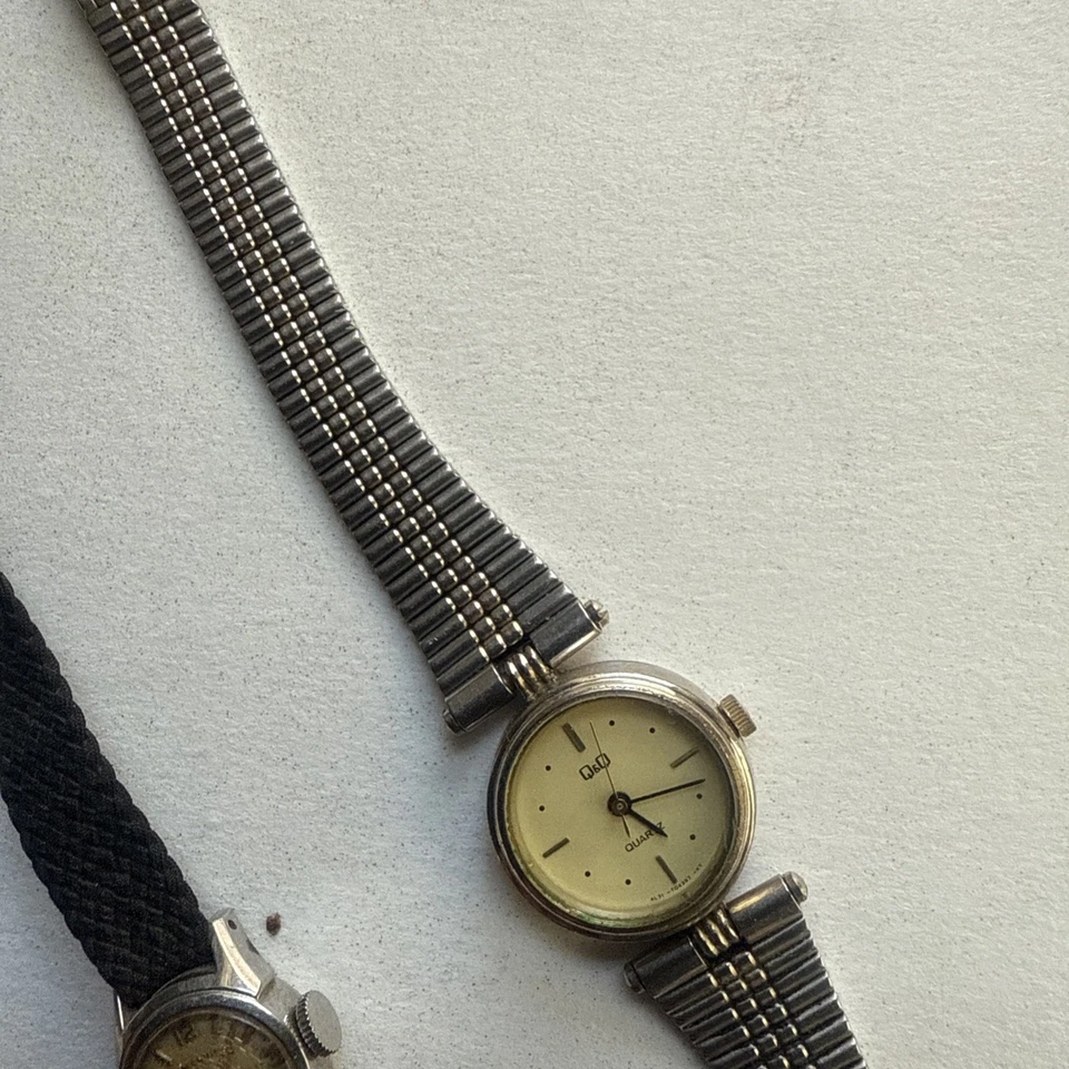 Two Vintage女士腕表 — 第 2/4 张图片