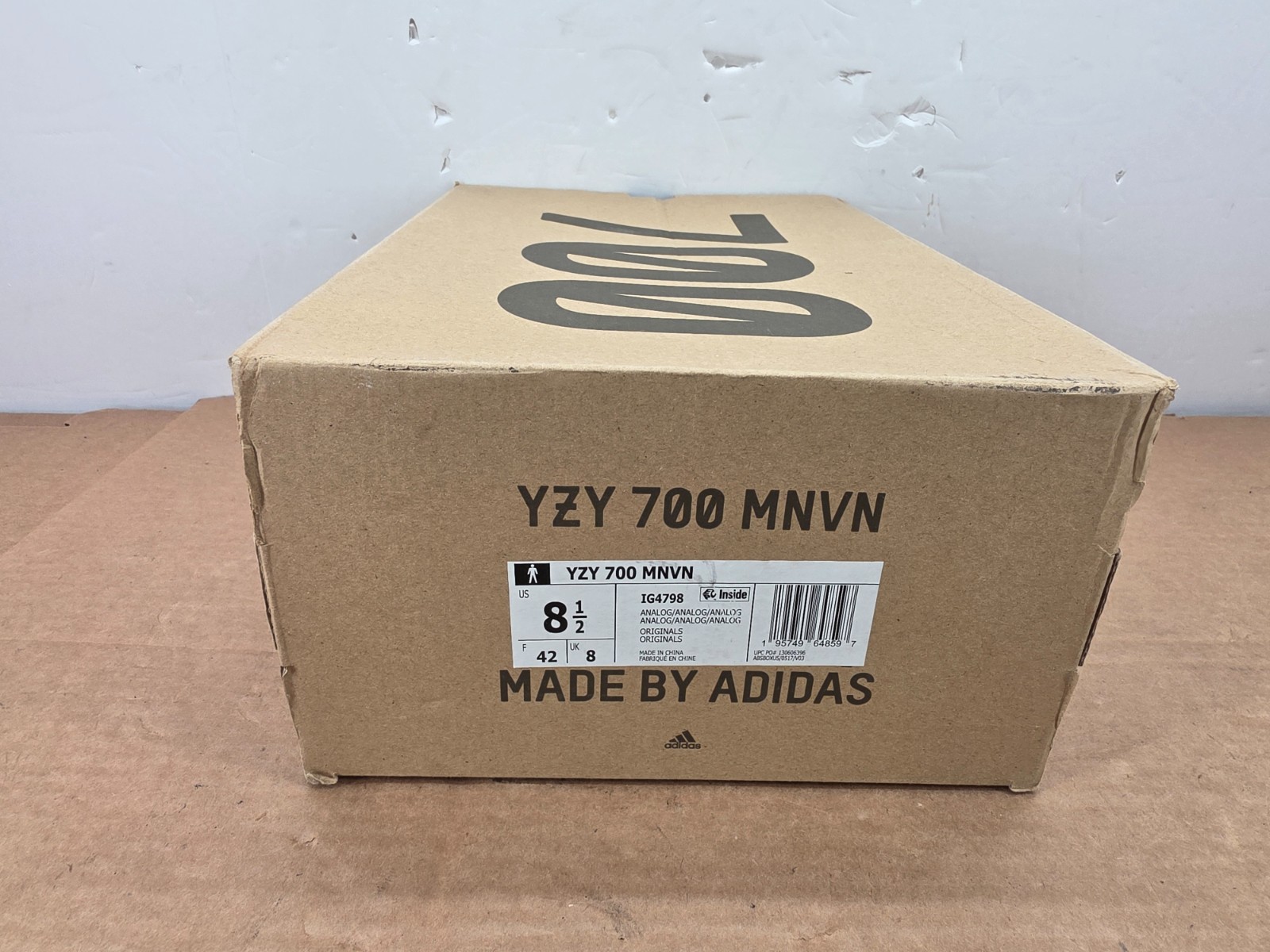 Size 8.5 - adidas Yeezy Boost 700 MNVNLaceless Analog Mens Shoes thumbnail 2