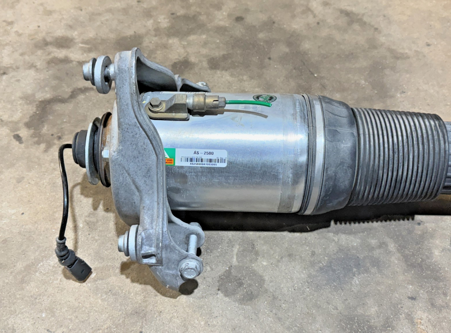 06-12 Bentley Continental Flying Spur Front Right Air Shock Strut Absorber PO43