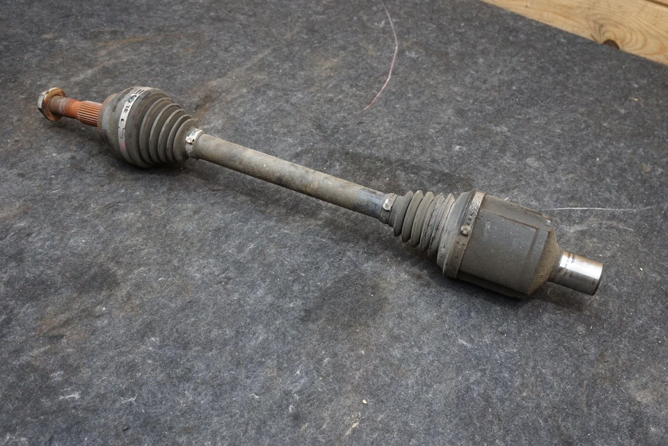 Eje trasero izquierdo o derecho CV 25941372 OEM Chevrolet Corvette C6 2006-08 Foto 3 de 4