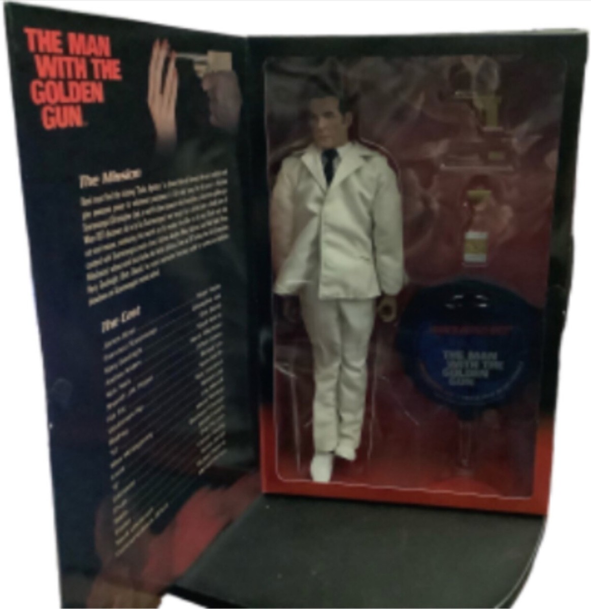 007 THE MAN WITH THE GOLDEN GUN １２インチフィギュア　Christopher Lee as Francisco Scaramanga 007 The man with the Golden Gun Christopher Lee as Francisco