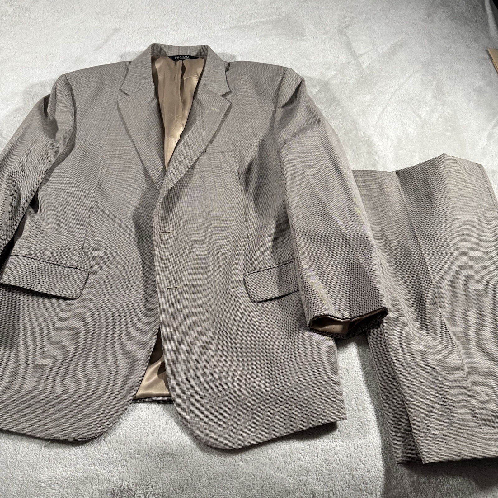 Jos A Bank Suit Mens 46R Beige Houndstooth 2 Piece Wool 2 Button Pleated 40x28