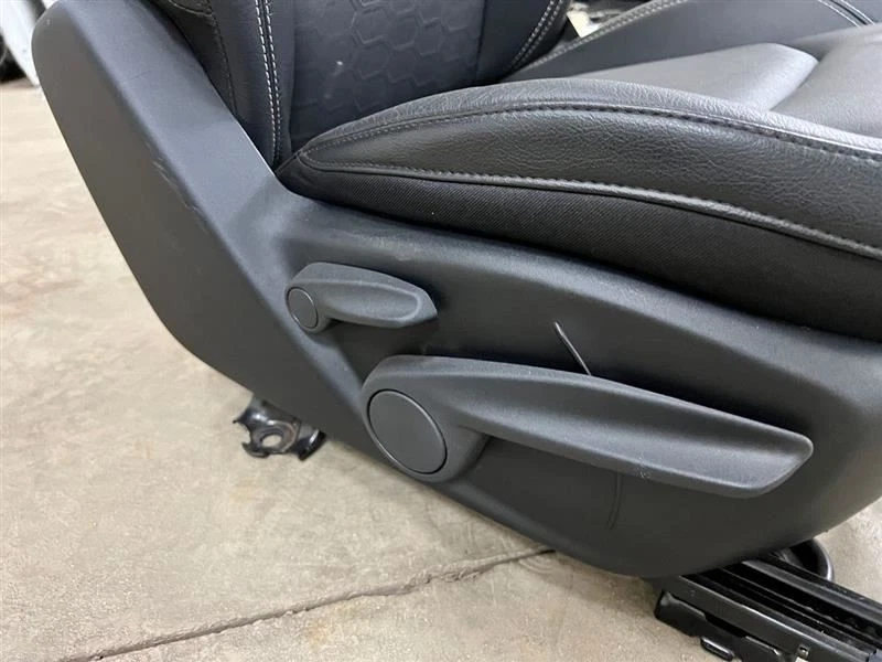 Juego de asientos de cubo de tela y cuero para brújula 17-21 2824822 Foto 4 de 4