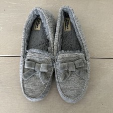 Dearfoams Deluxe Black Slippers Women's SZ 9-10 Sustainable Cozy Indoor