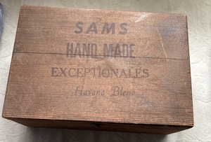VTG  SAMS Exceptionales Hand Made Havana Blend Wooden Cigar Box Dovetail 8 C!!