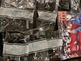 NEW MOC Pirates: Queen Anne's Revenge 4195 1097 Pcs w/ Minifigures (READ)