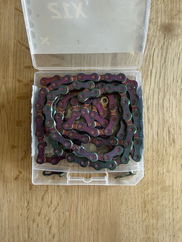 KMC Aurora 12 Speed Chain 111 Links + Quick Link Silca Waxed